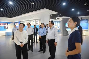 中国法学会副会长张文显教授来我校调研