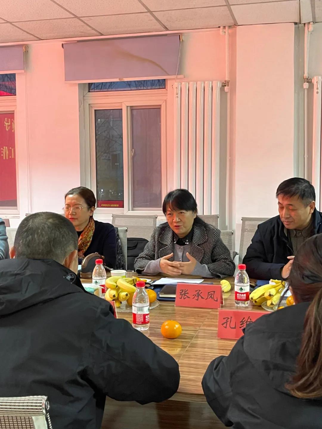 机关党委张承凤书记一行到荷园调研指导党建工作