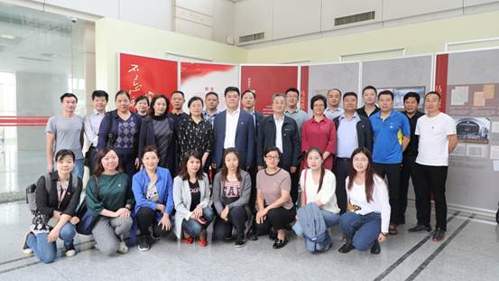 说明: e:\Desktop\083A2182.JPG