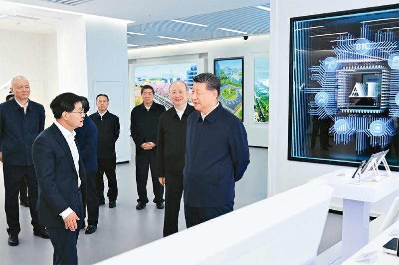 2026年2月9日至10日,中共中央总书记、国家主席、中央军委主席习近平在北京考察并看望慰问基层干部群众。这是9日上午,习近平在位于北京亦庄的国家信创园考察。 新华社记者 燕雁/摄 2026年2月9日至10日,中共中央总书记、国家主席、中央军委主席习近平在北京考察并看望慰问基层干部群众。这是9日上午,习近平在位于北京亦庄的国家信创园考察。 新华社记者 燕雁/摄
