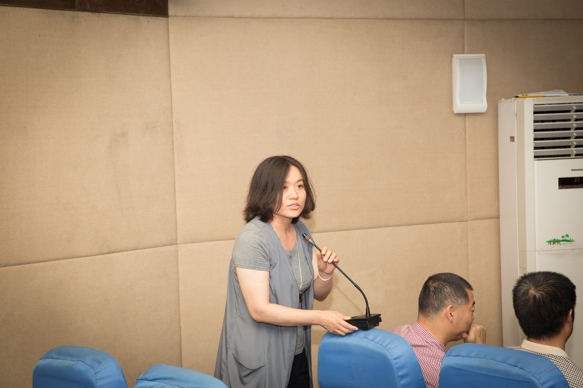 9 辅导员吕红医老师发言.jpg