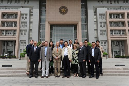 http://page5.zzu.edu.cn:8080/_vsl/C18A2D32BE630A42AE1F90F6716B808B/963A7BB1/889A?e=.jpg