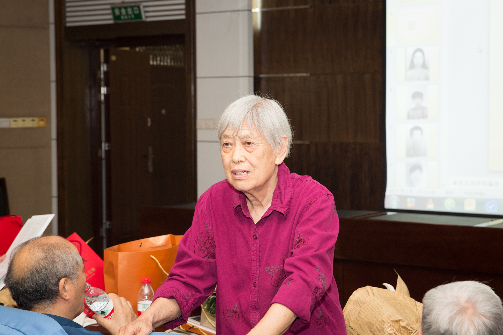 7 教师代表詹宏波老师发言.jpg